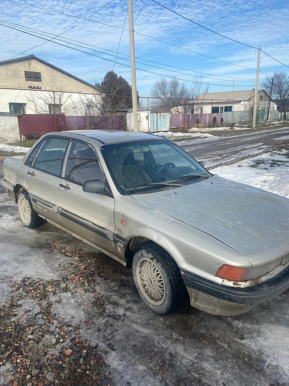 Mitsubishi Galant, 1988