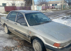 Mitsubishi Galant 1988 года
