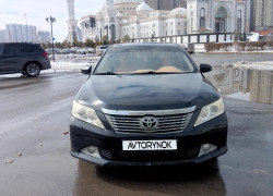 Toyota Camry 2012 года