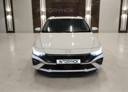 Hyundai Elantra 2024 года