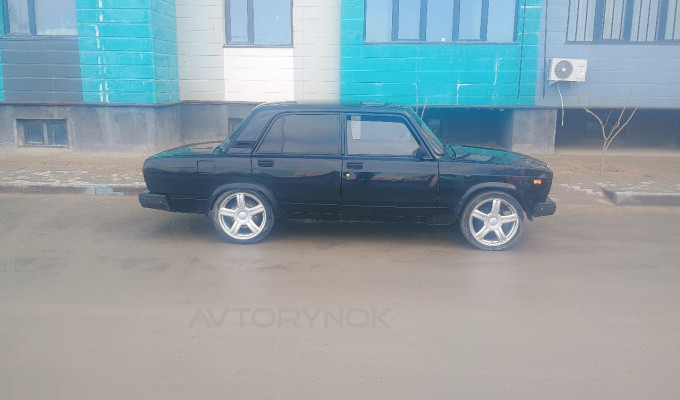 ВАЗ (Lada) 2107 2011 года