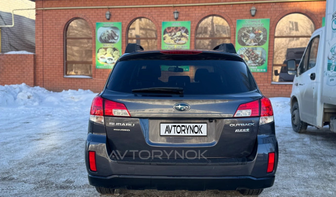 Subaru Outback 2013 года