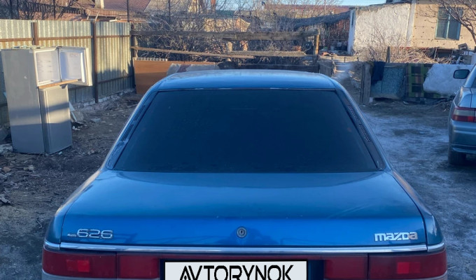 Mazda 626 1992 года