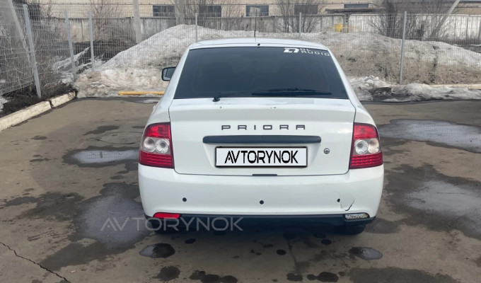 ВАЗ (Lada) Priora 2015 года