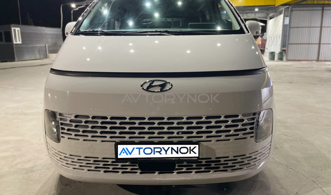 Hyundai Staria 2021 года