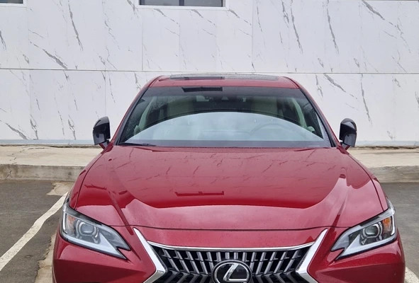 Lexus ES 2023 года