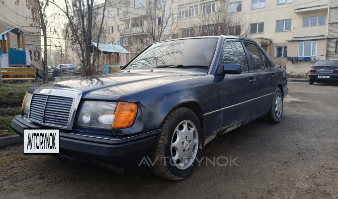 Mercedes-Benz E-Класс 1992 года