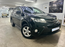 Toyota RAV4 2013 года