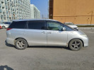 Toyota Estima 2011 года