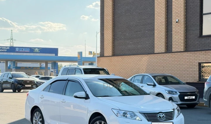 Toyota Camry 2014 года