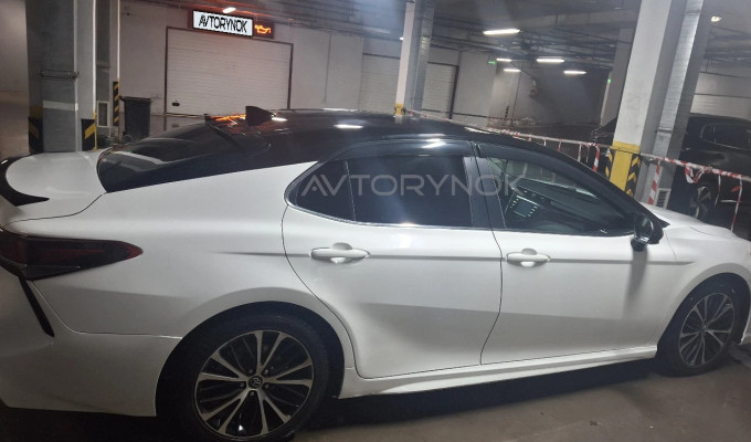Toyota Camry 2019 года
