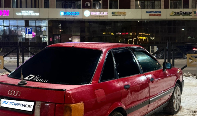 Audi 80 1990 года