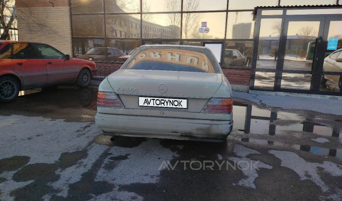 Mercedes-Benz E-Класс 1991 года