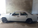 Mercedes-Benz E-Класс 1989 года