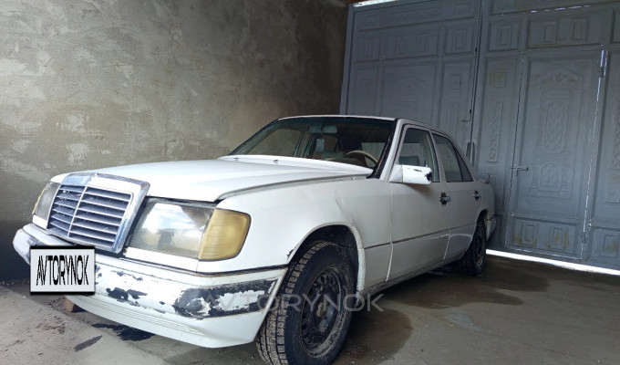 Mercedes-Benz E-Класс 1989 года