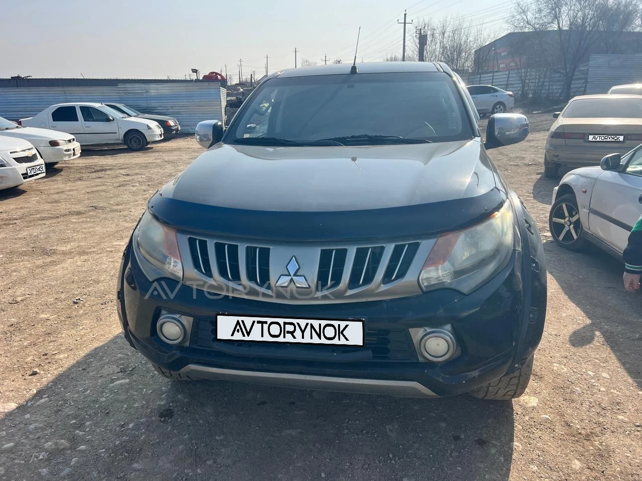 Mitsubishi L200, 2015