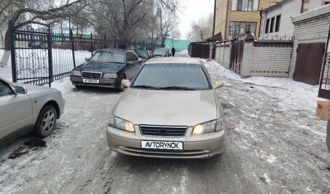 Toyota Camry 1999 года