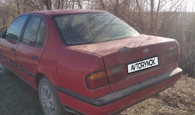 Nissan Primera 1992 года
