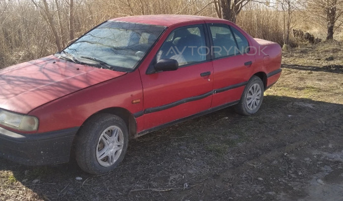 Nissan Primera 1992 года