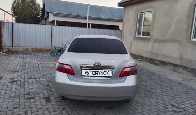Toyota Camry 2011 года