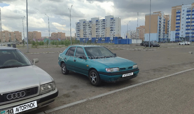 Nissan Sunny 1995 года