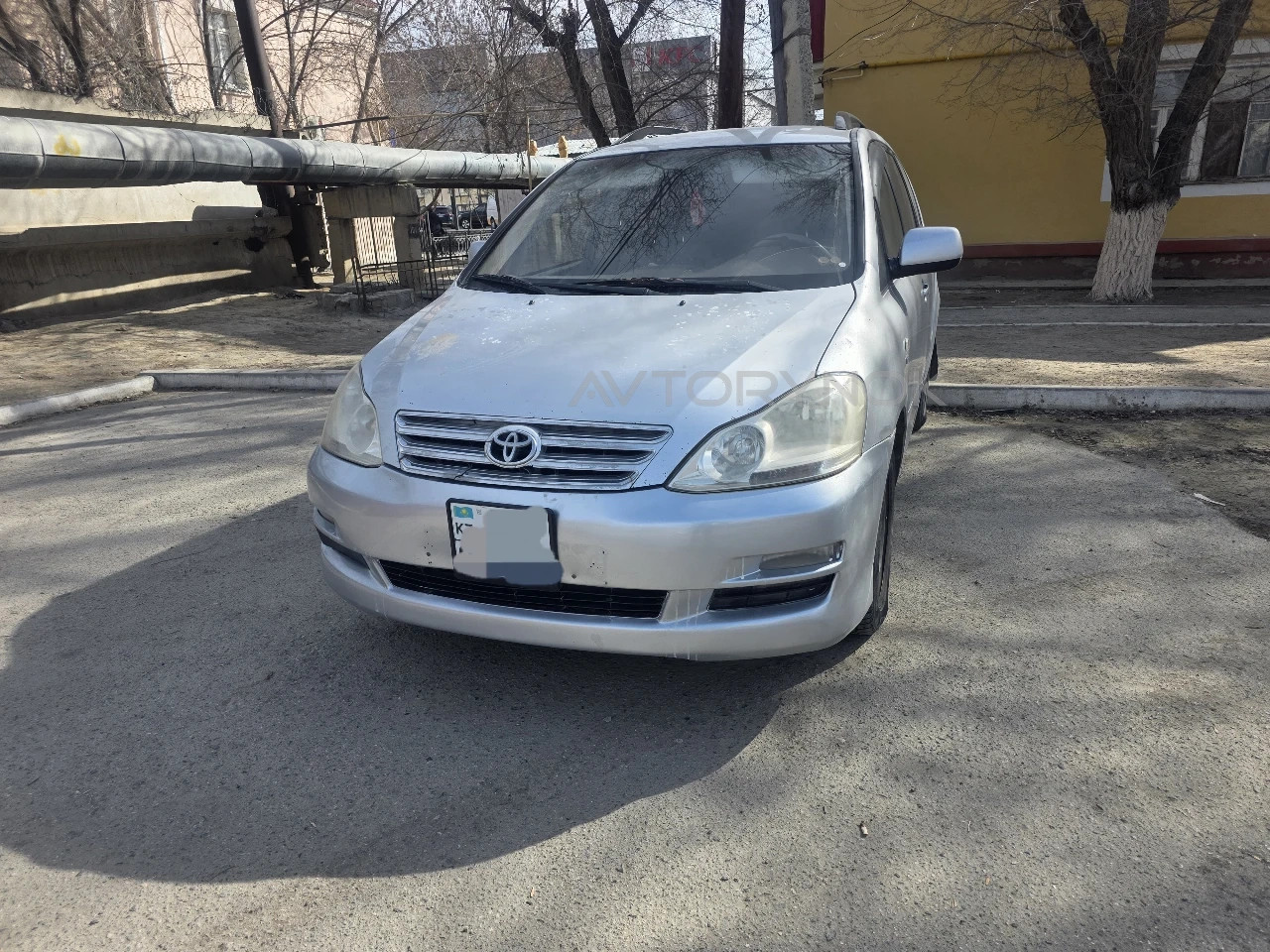 Toyota Avensis Verso, 2005