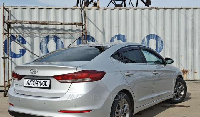 Hyundai Elantra 2018 года