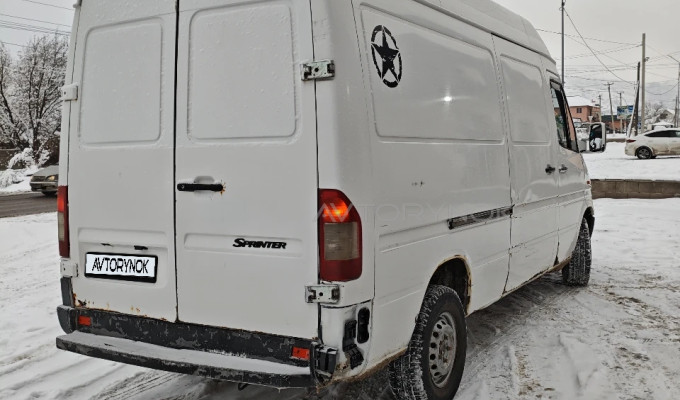 Mercedes-Benz Sprinter 2000 года