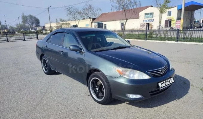 Toyota Camry 2001 года