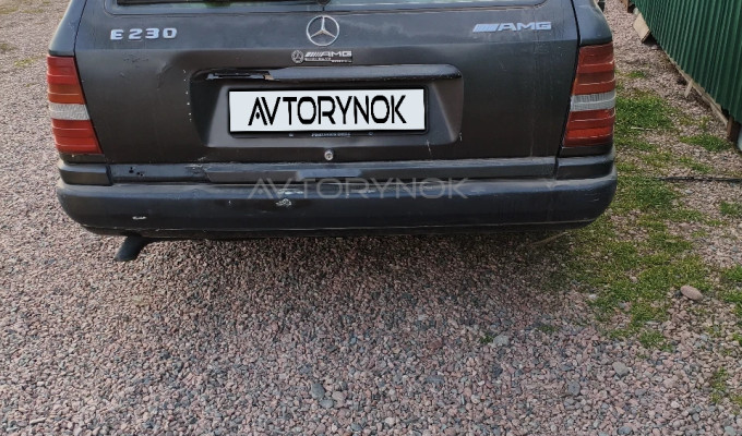 Mercedes-Benz E-Класс 1989 года
