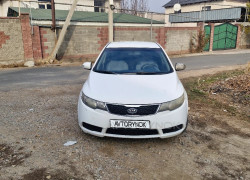 Kia Cerato 2012 года
