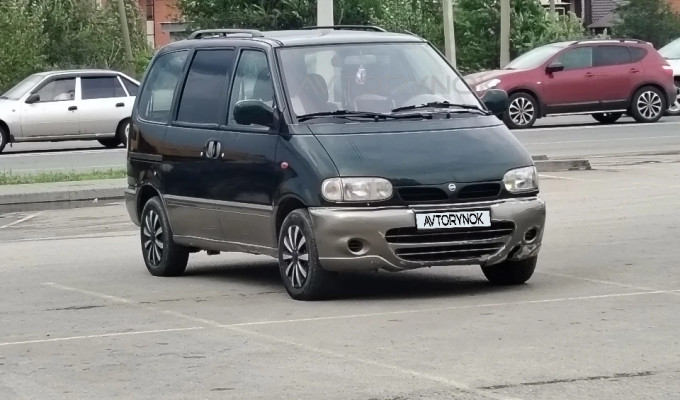 Nissan Serena 1998 года
