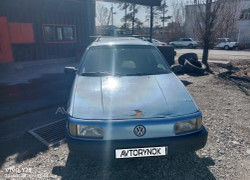 Volkswagen Passat 1992 года