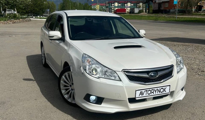 Subaru Legacy 2011 года