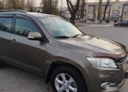Toyota RAV4 2010 года