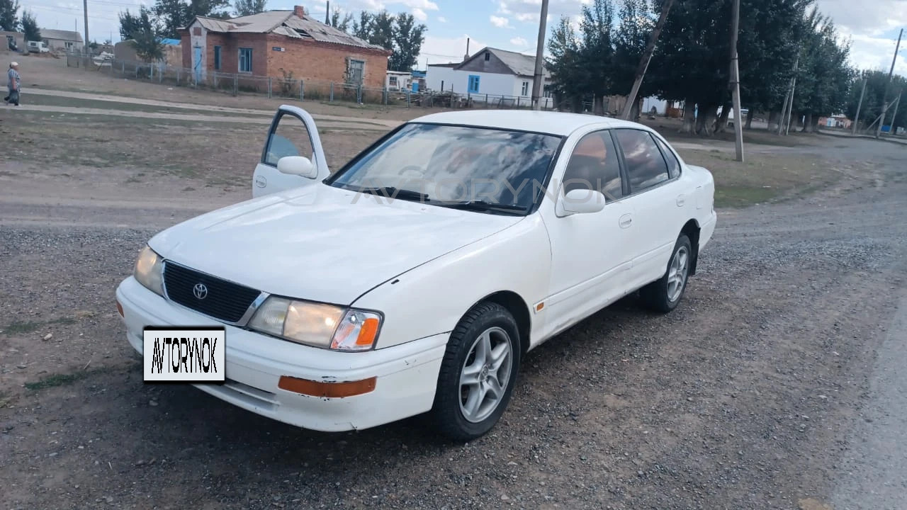 Toyota Avalon, 1996