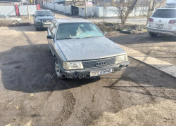Audi 100 1989 года