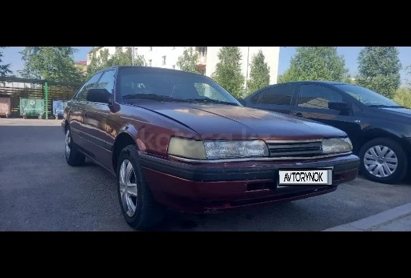 Mazda 626 1989 года