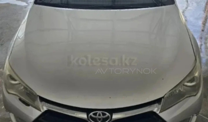 Toyota Camry 2015 года