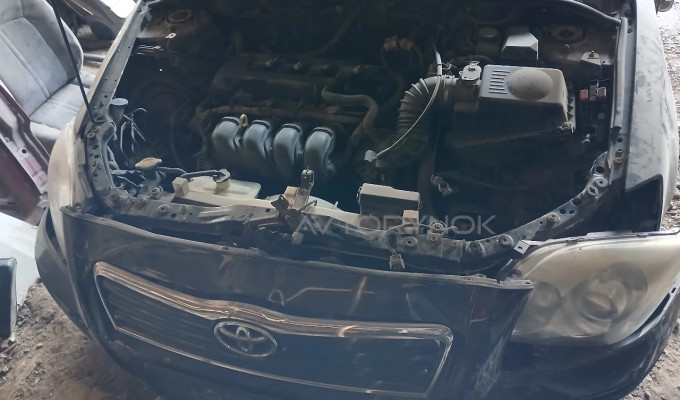 Toyota Avensis 2004 года