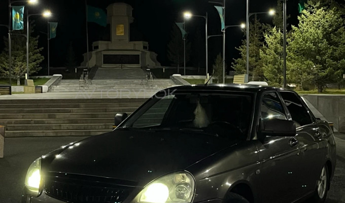 ВАЗ (Lada) Priora 2013 года
