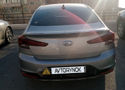 Hyundai Elantra 2020 года