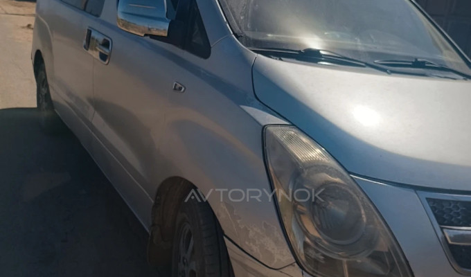 Hyundai Starex 2008 года