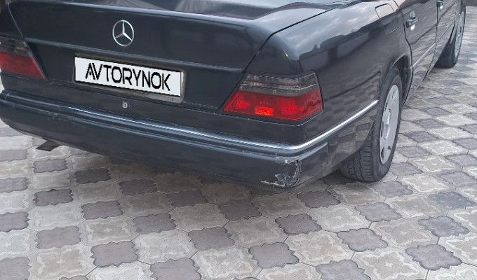 Mercedes-Benz E-Класс 1991 года