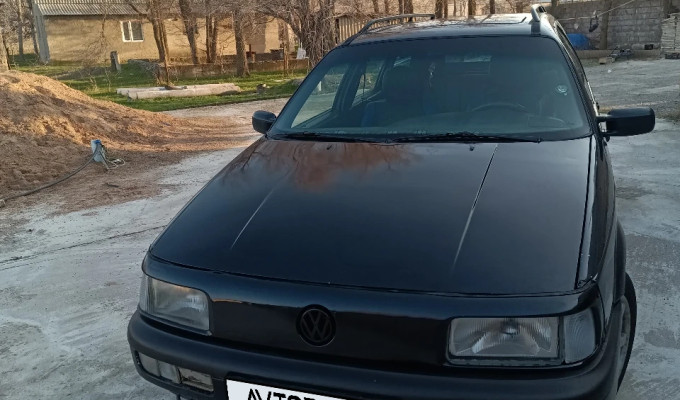 Volkswagen Passat 1993 года
