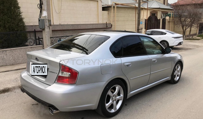 Subaru Legacy 2006 года