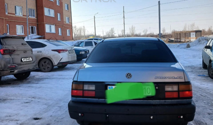 Volkswagen Passat 1990 года