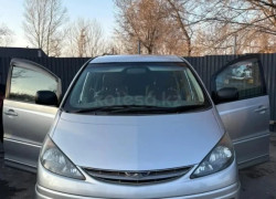 Toyota Estima 2004 года
