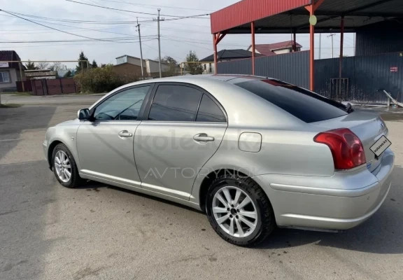 Toyota Avensis 2006 года