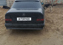 Mercedes-Benz E-Класс 1990 года